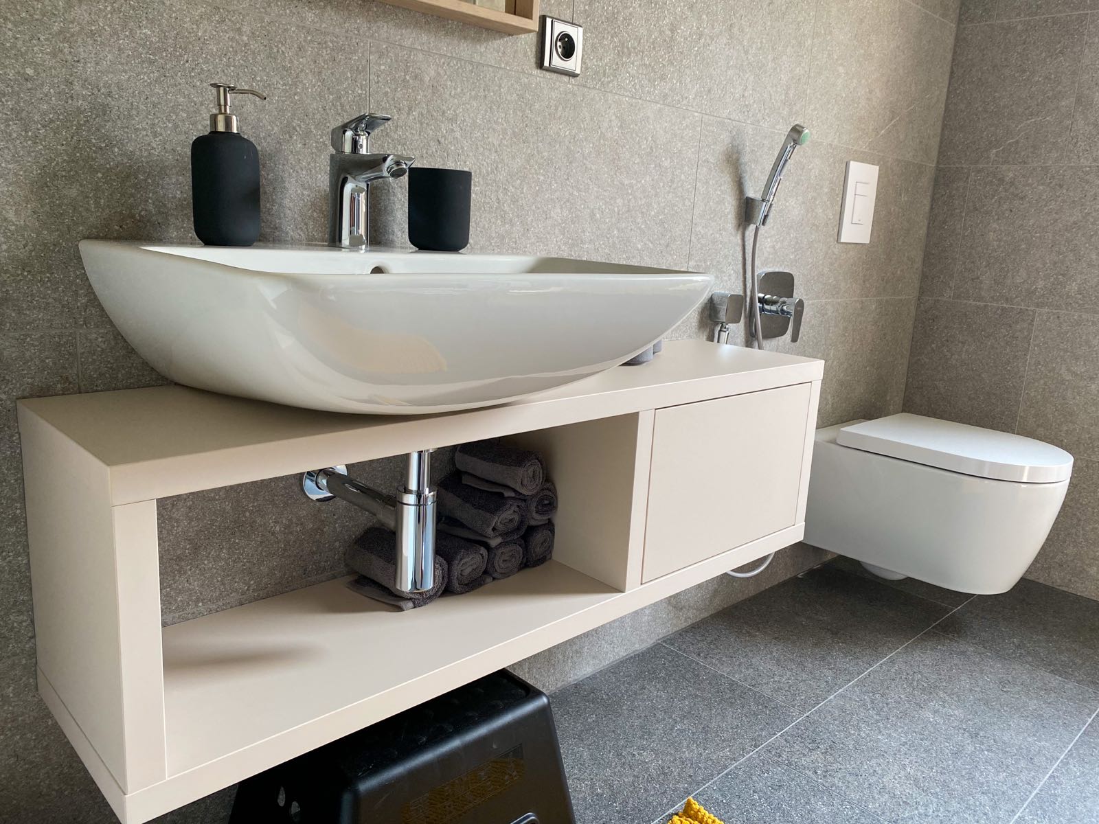 WC v koupelně apartmánu LUEL