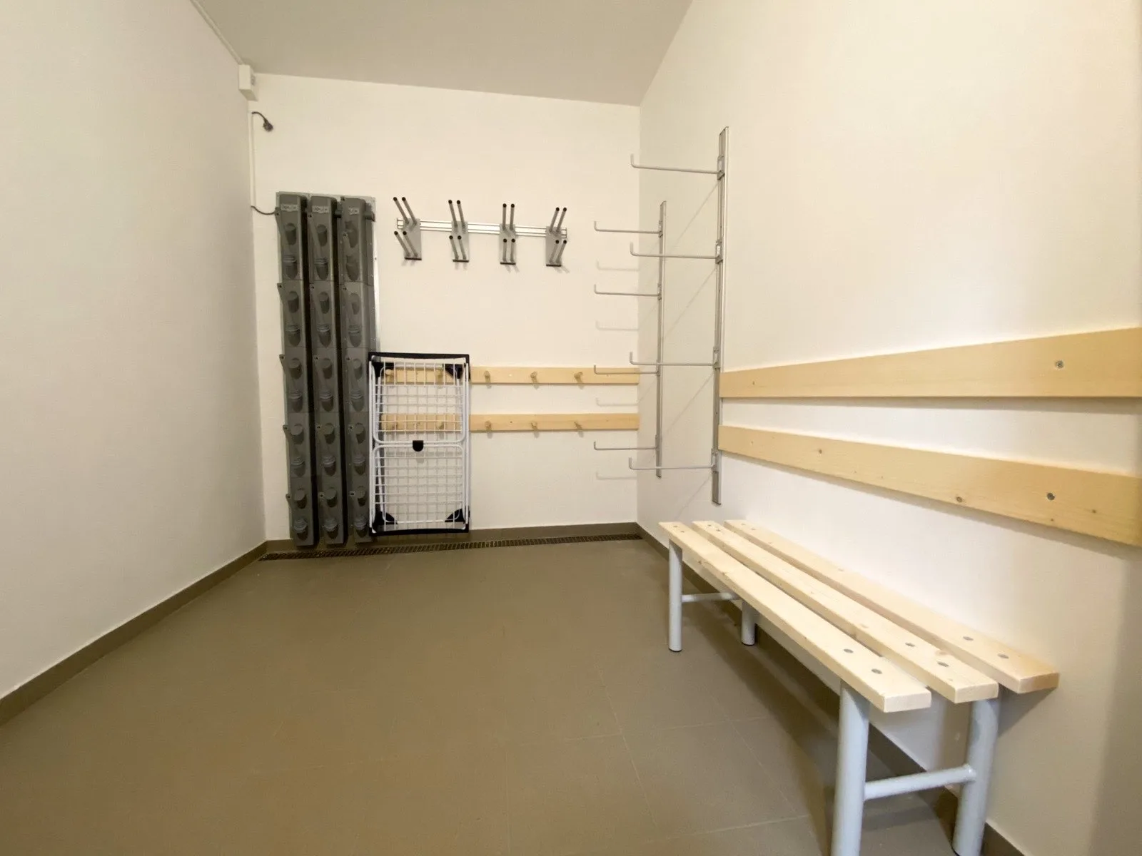 Vlastní lyžárna a kolárna apartmánu LUEL